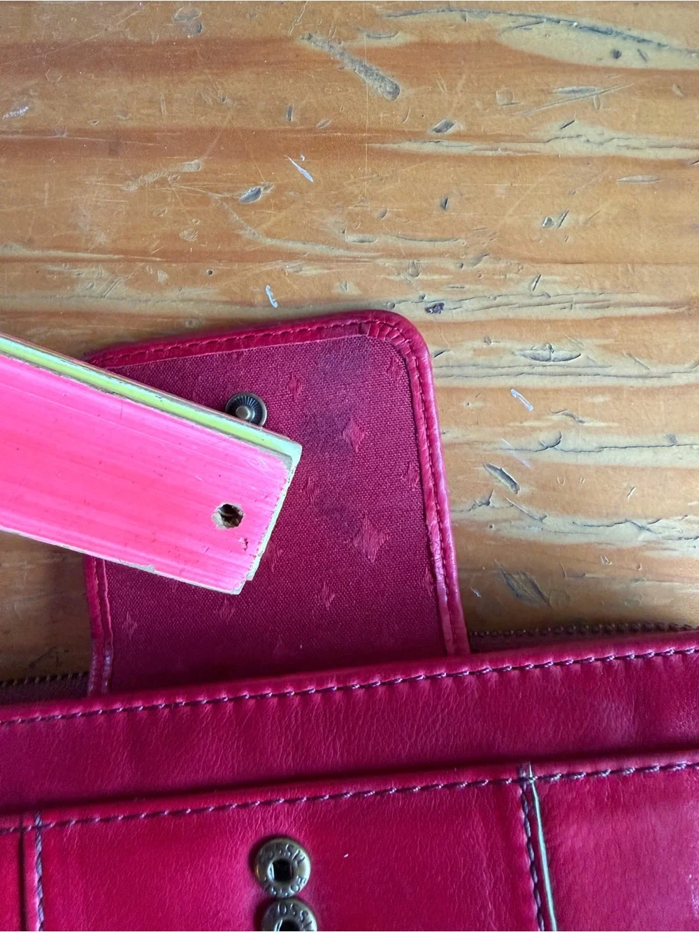 Fossil Women's red Leather Zip Wallet